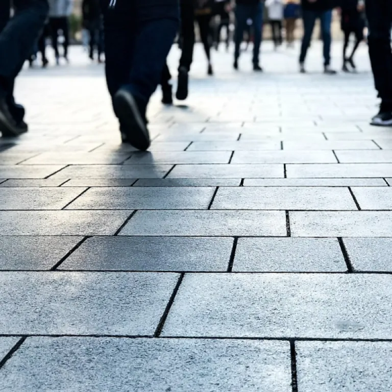 Obtenir un crédit en ligne à l’étranger quand on est interdit bancaire : quelles solutions ?